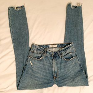 Abercrombie & Fitch  Curve Love High Rise Skinny Jean light wash (26L)
